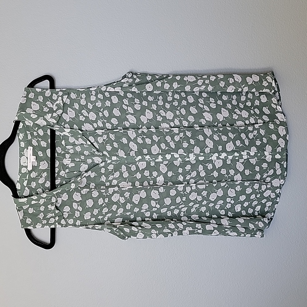 Fun 2 fun XXL Green Sheer Popover Garden Floral sleeveless top